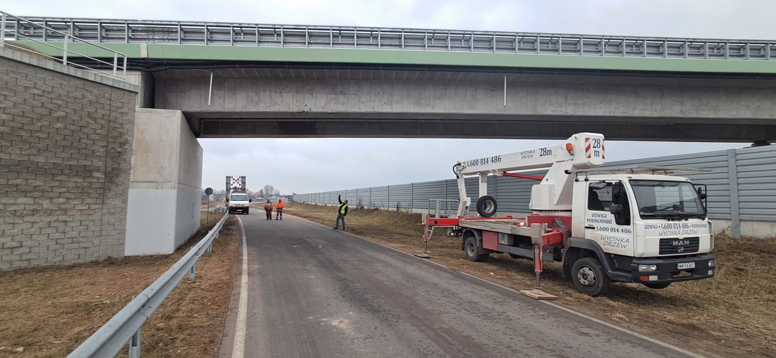 Realizacja podnośnika koszowego w Płońsku i okolicach