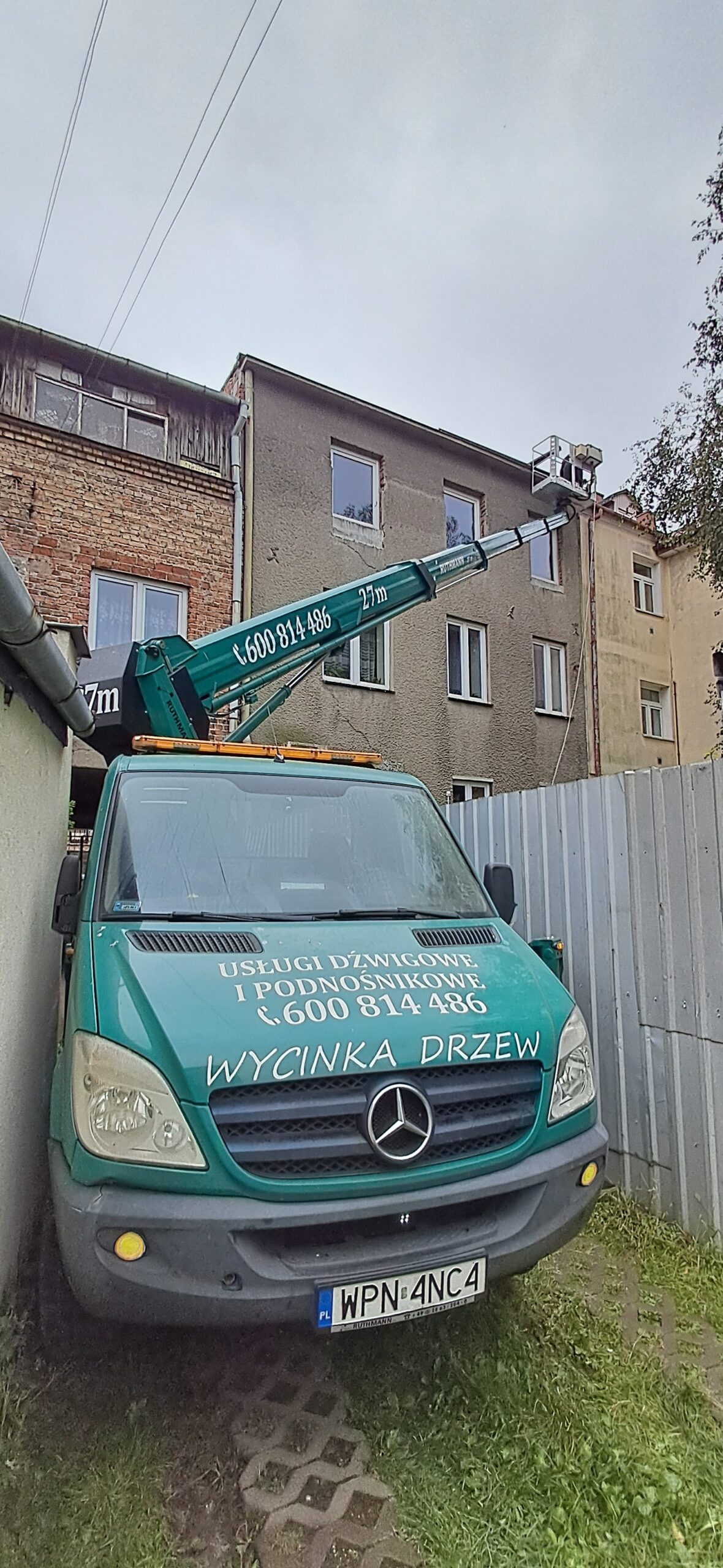 Realizacja podnośnika koszowego w Płońsku i okolicach