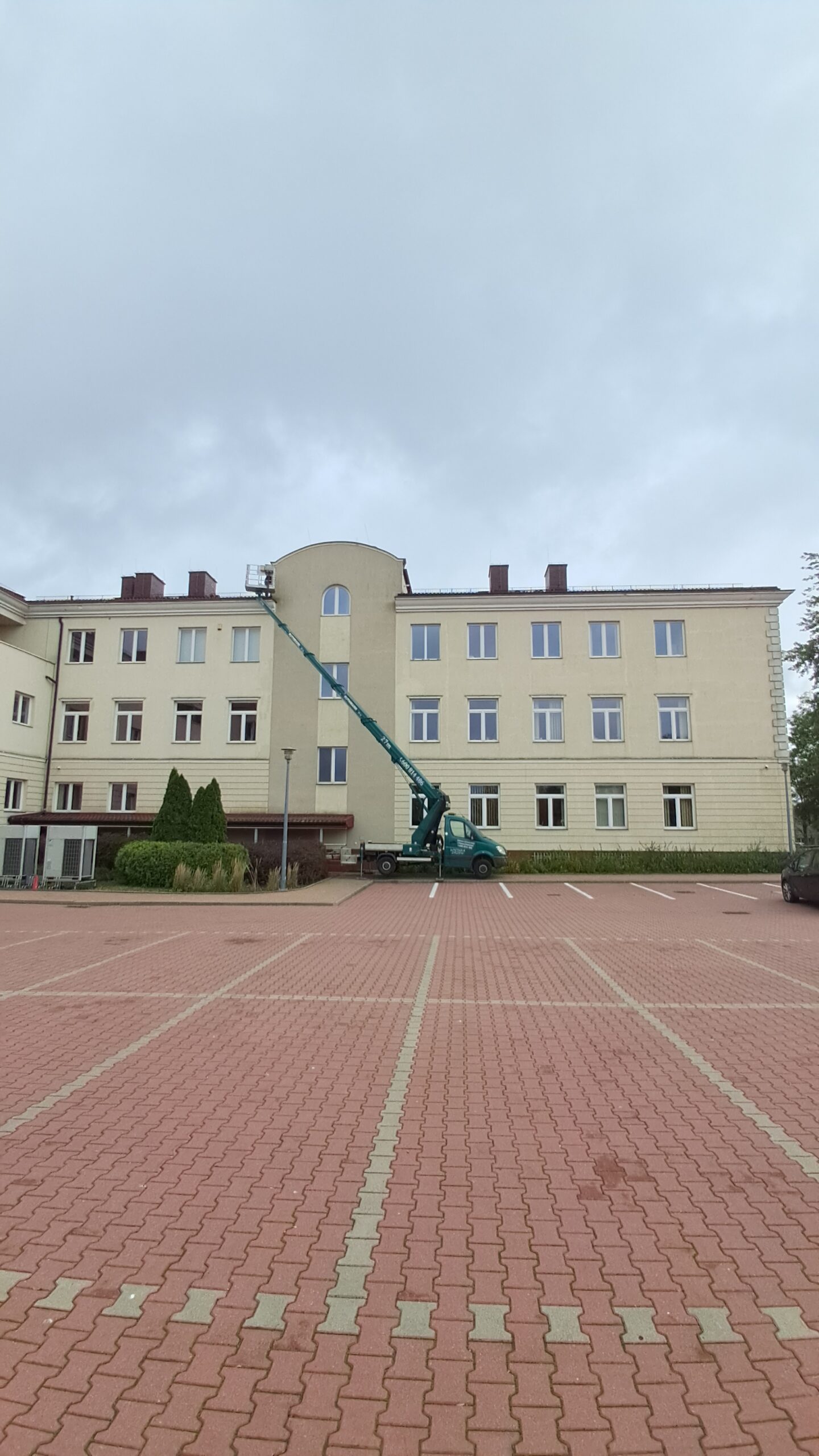 Realizacja podnośnika koszowego w Płońsku i okolicach