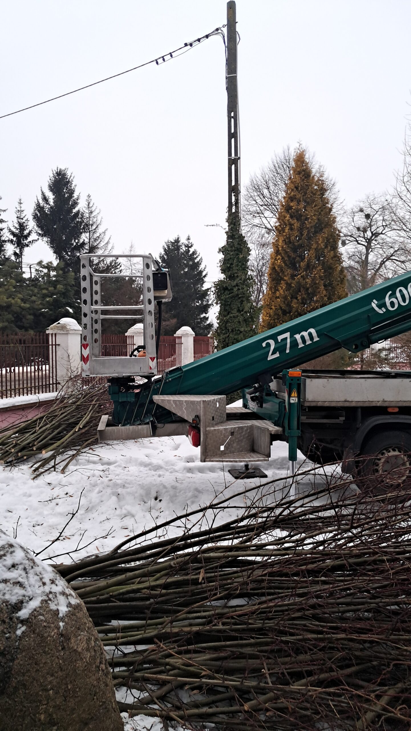 Realizacja podnośnika koszowego w Płońsku i okolicach