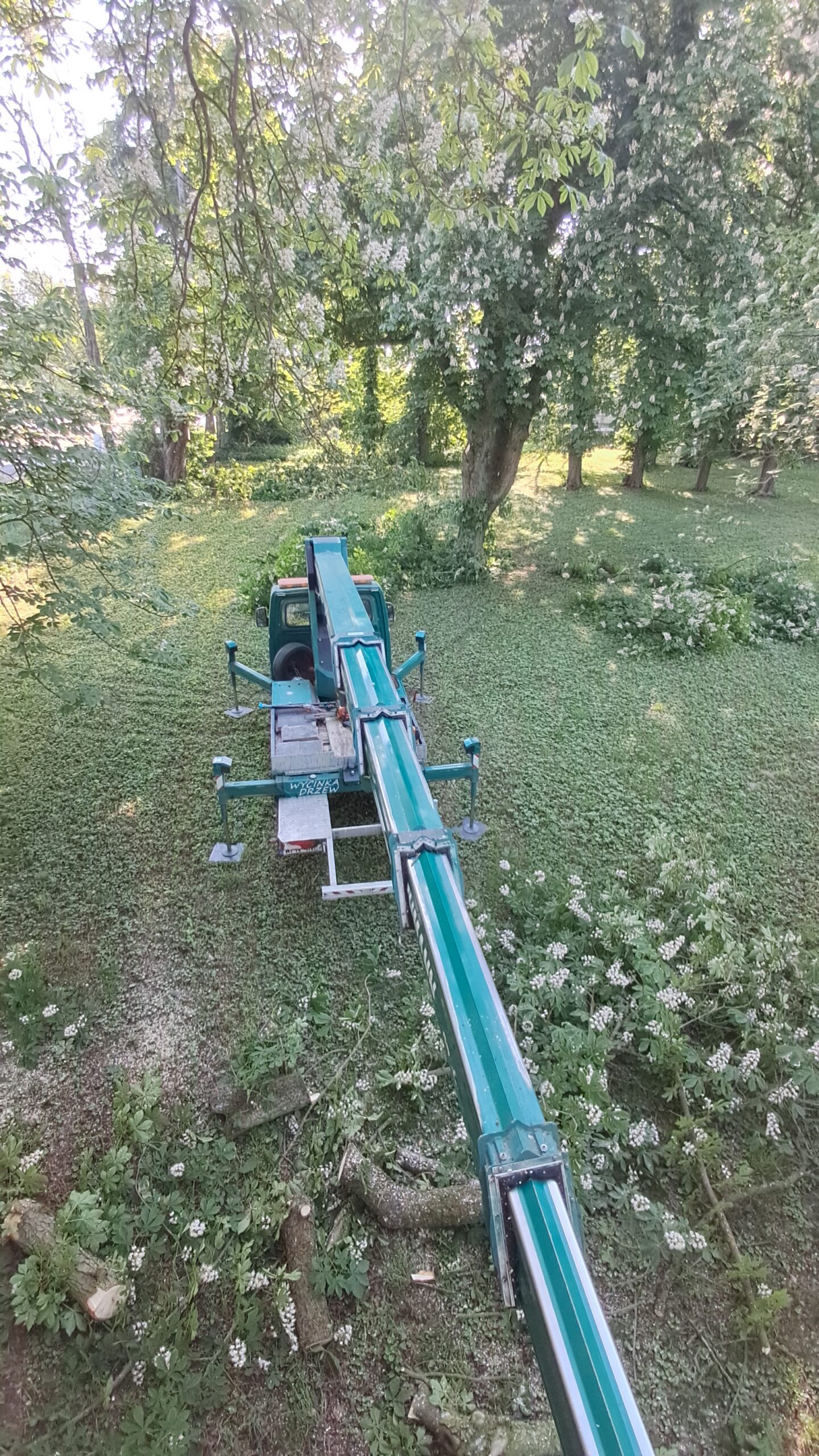 Realizacja podnośnika koszowego w Płońsku i okolicach